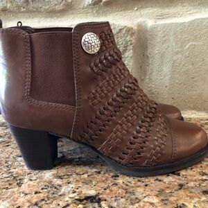 Brighton Galore Brown Woven Leather Ankle Boots size 8